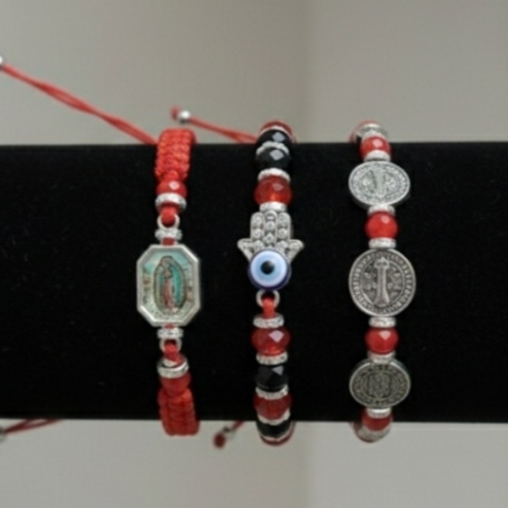 3 Unisex thread bracelets, Adjustable bracelets, Bracelets for protection.